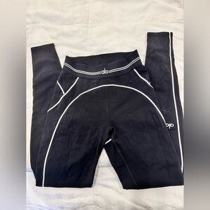 ALO Yoga Airbrush High-Waist Heart Throb Legging